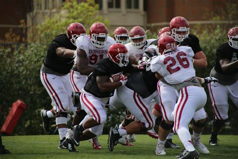 Oct 7, 2023 · Game Day is Here The Sooners sit at 5-0 after crushing Iowa State last weekend. Today, OU is in the Cotton Bowl to face Texas. OU has won six of its last seven games against Texas and 12 of its last 16 when both teams are ranked in the AP poll. More notes and nuggets […] 